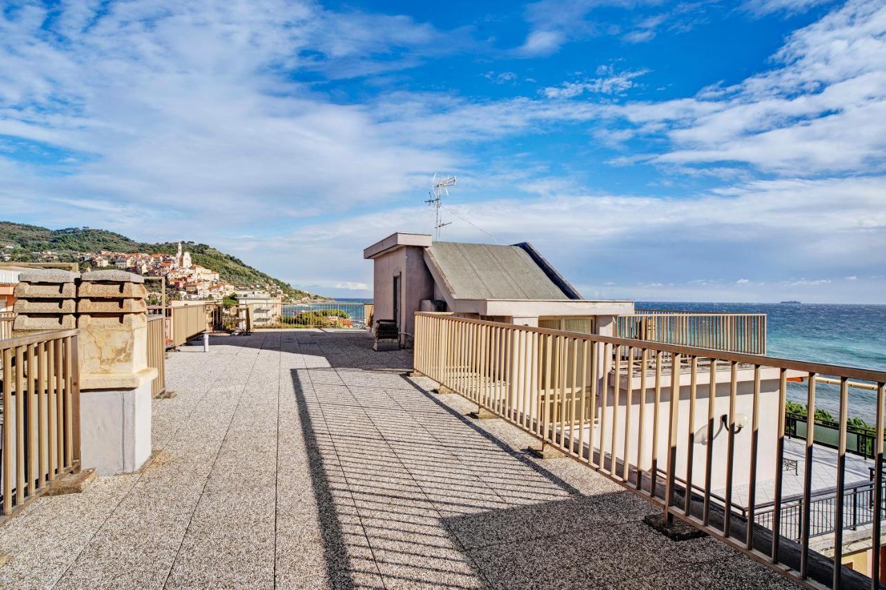 Casa Laura Elena Apartman San Bartolomeo al Mare Kültér fotó