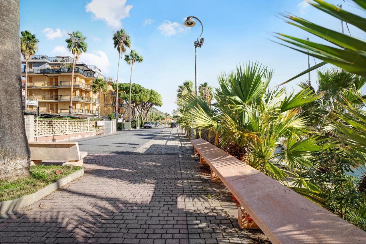 Casa Laura Elena Apartman San Bartolomeo al Mare Kültér fotó